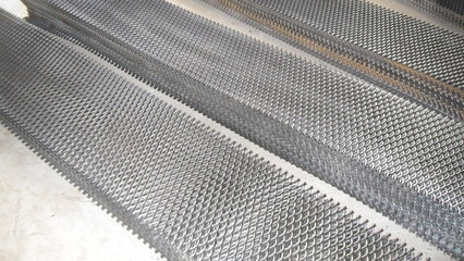 【脚踩钢板网板厚3mm-8mm孔径30*60MM-50*100MM】价格,厂家,图片,金属板网,安平县莱邦丝网制品-